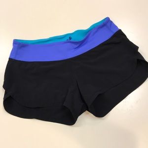 Lululemon running shorts sz 6